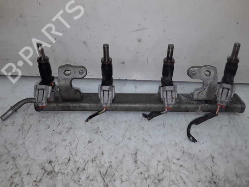 Used Injection rail DACIA DUSTER (HS_) 1.6 SCe 115 (115 hp) 8575293