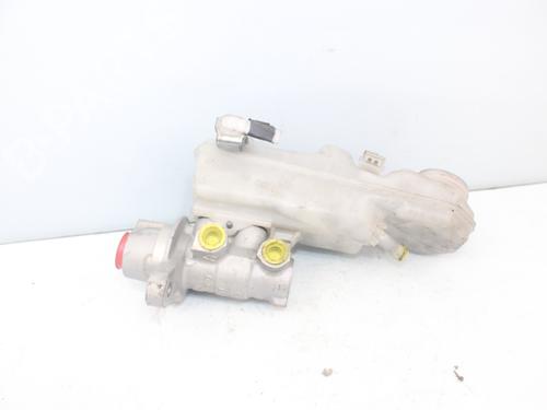 Used Brake master cylinder TOYOTA AURIS (_E18_) [2012-2018]  17327880