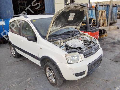 Brugte FIAT PANDA Hatchback Van (169_) 1.3 D Multijet 4x4 4971621