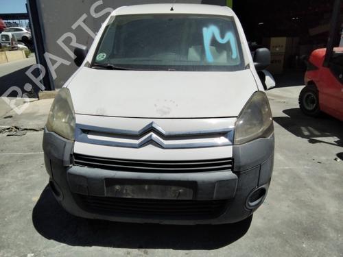 Engine control unit (ECU) CITROËN BERLINGO MULTISPACE (B9) 1.6 HDi 90 | BP23564300M57 