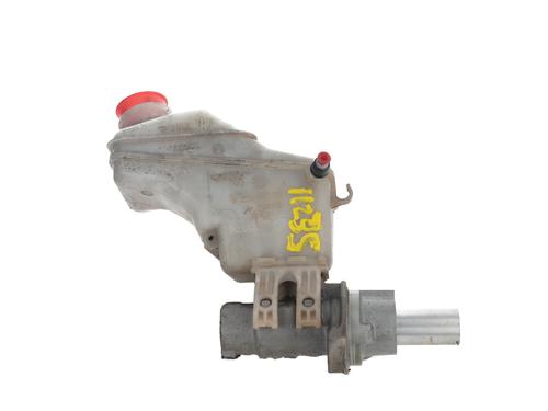 Used Brake master cylinder Brake master cylinder FIAT DOBLO Platform/Chassis (263_) 1.3 D Multijet (263HXU1A, 263YXU1A, 263HYB1A, 263YYB1A) (95 hp) 33234805 33234805