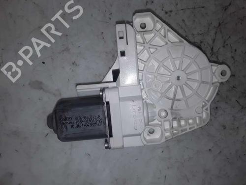 Alzavetro posteriore destra AUDI A4 B8 (8K2) 2.0 TDI (136 hp) 8K0959812A | 8K0959812A |