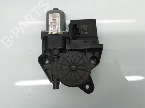Rudehejsemotor forskærm højre RENAULT MEGANE III Hatchback (BZ0/1_, B3_) 1.5 dCi (86 hp) 8924058