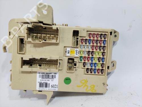 Fuse box HYUNDAI i30 Estate (GD)  | BP28386716E1 