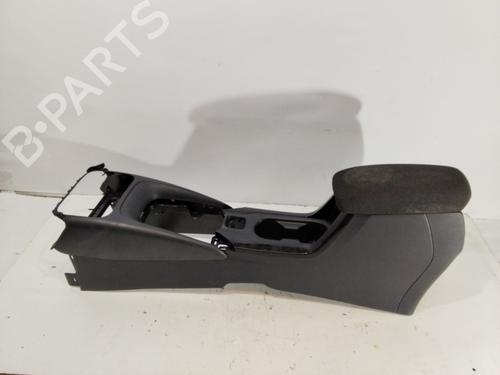 Used Armrest / Center console Armrest / Center console TOYOTA COROLLA Saloon (_E21_) 1.6 VVTi (ZRE210) (122 hp) 33175604 33175604