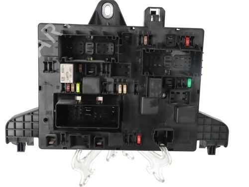 Used Fuse box Fuse box OPEL ASTRA J (P10) [2009-2016] 33832910 33832910