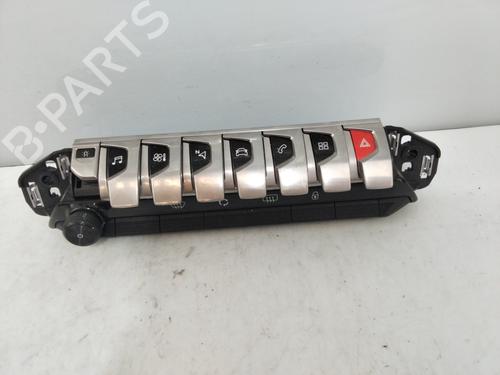 Used Switch PEUGEOT 3008 II SUV (MC_, MR_, MJ_, M4_) 2.0 BlueHDi 136 (136 hp) 21762595