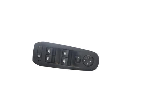 Used Left front window switch PEUGEOT 308 II (LB_, LP_, LW_, LH_, L3_) [2013-2021]  31757960