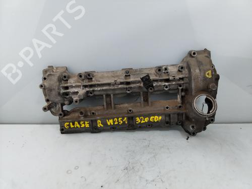 Used Valve cover MERCEDES-BENZ R-CLASS (W251, V251) [2005-2017]  21014302