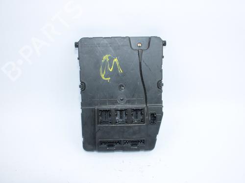Boîte à Fusibles RENAULT SCÉNIC II (JM0/1_) 1.6 (JM0C, JM0J, JM1B) (113 hp) 11845674