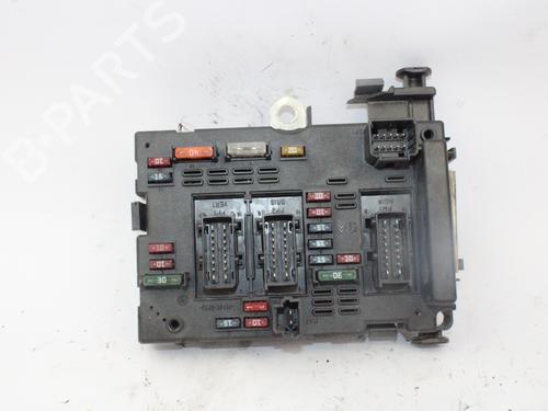 Used Fuse box PEUGEOT 307 (3A/C) 1.4 (75 hp) 13897797