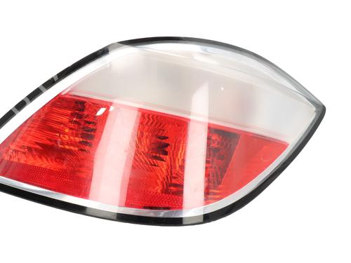 Feu arrière droit OPEL ASTRA H (A04) [2004-2014]  31307533