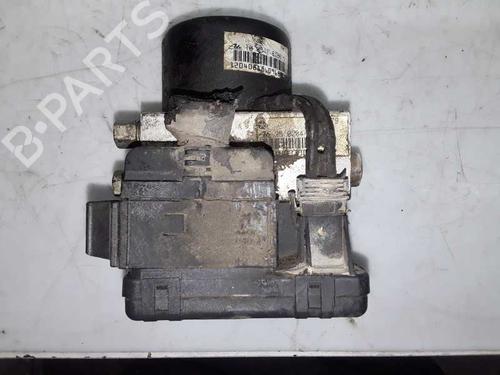 Used ABS pump CHRYSLER VOYAGER / GRAND VOYAGER III (GS_, NS_) [1992-2001]  8568306