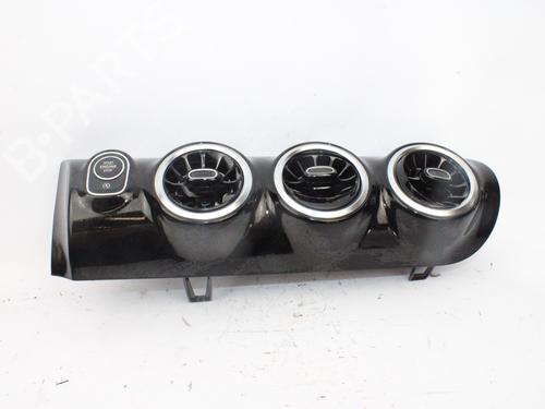 Used Air vent MERCEDES-BENZ A-CLASS (W177) A 220 4-matic (177.045) (190 hp) 15654597