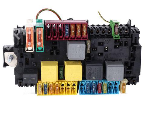 Used Fuse box Fuse box MERCEDES-BENZ CLA Shooting Brake (X117) CLA 200 CDI / d (117.908) (136 hp) 39721065 39721065