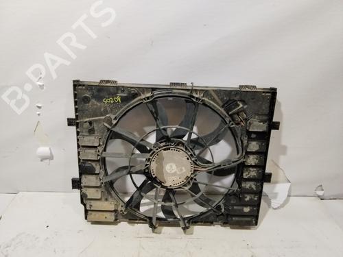 Used Radiator fan VW TOUAREG (7P5, 7P6) 3.0 V6 TDI (245 hp) 30663091