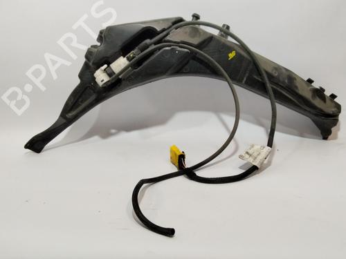 Used Windscreen washer tank PEUGEOT 308 II (LB_, LP_, LW_, LH_, L3_) 1.2 THP 130 (131 hp) 28182624