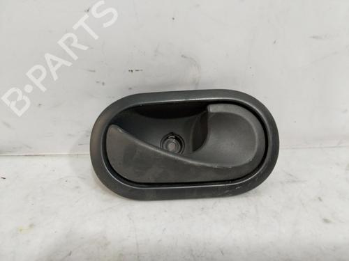 Poignée intérieure avant droite RENAULT TWINGO II (CN0_) [2007-2025]  27529852