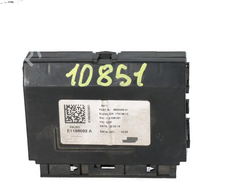 Used Electronic module BMW 2 Gran Tourer (F46) 220 d (190 hp) 31972957