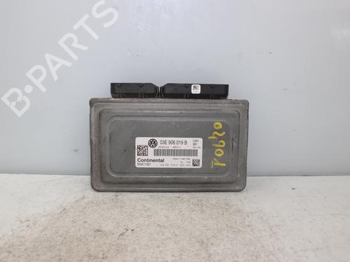 Used Engine control unit (ECU) VW POLO V (6R1, 6C1) 1.2 (60 hp) 18258734