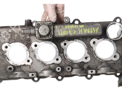 Used Valve cover Valve cover 37155001 37155001