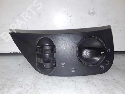 Used Headlight switch SEAT AROSA (6H1) 1.0 (50 hp) 8575439