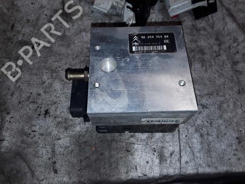 Used ABS pump CITROËN XANTIA (X2) 2.0 HDI 90 (90 hp) 8560149