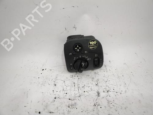 Used Headlight switch MERCEDES-BENZ C-CLASS (W203) [2000-2007]  11377773