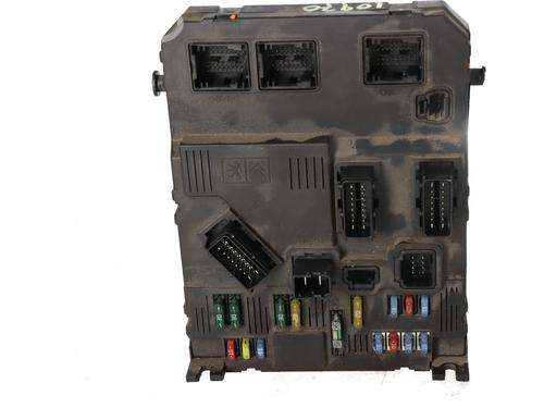 Boîte à Fusibles PEUGEOT 407 (6D_) [2004-2011]  32348645