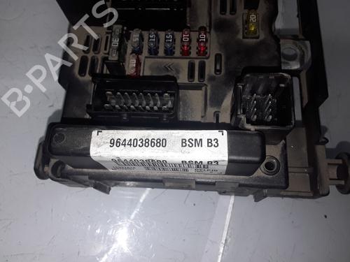 Fuse box PEUGEOT 307 SW Estate Van (3E_, 3H_) 2.0 HDi | BP9574487E1 