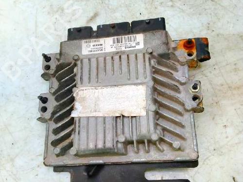 Used Engine control unit (ECU) RENAULT SCÉNIC II (JM0/1_) 1.5 dCi (JM1E, JM16) (106 hp) 8574010