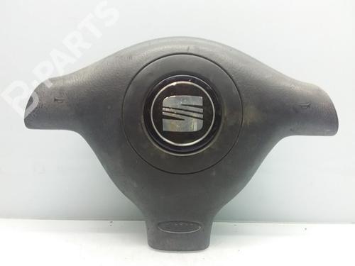 Used Driver airbag SEAT LEON (1M1) 1.4 16V (75 hp) 9670331