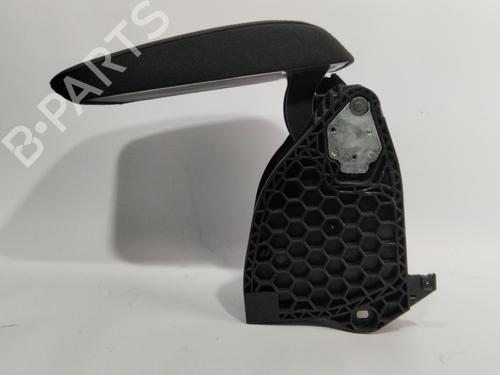 Used Armrest / Center console SKODA SUPERB II Estate (3T5) [2009-2015]  26679455