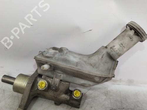 Used Brake master cylinder RENAULT CLIO III (BR0/1, CR0/1) 1.5 dCi (BR17, CR17) (86 hp) 26013554