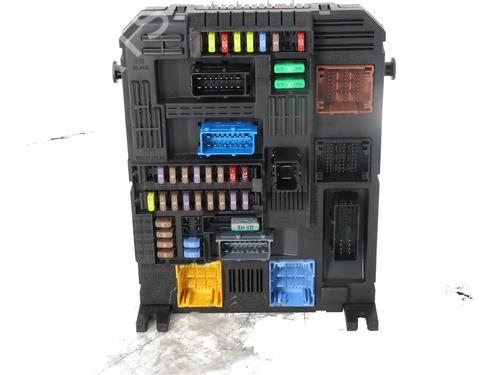 Used Fuse box PEUGEOT 2008 II (UD_, US_, UY_, UJ_, UR_, UC_) [2019-2026]  32072348