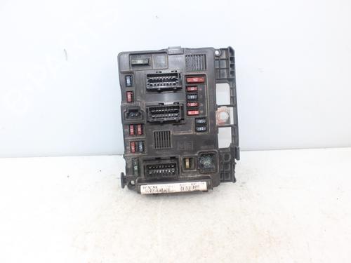 Used Fuse box CITROËN C5 I (DC_) 2.0 HDi (107 hp) 16976383
