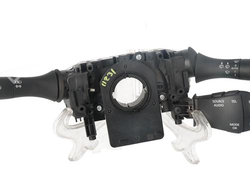 Used Headlight switch Headlight switch RENAULT KADJAR (HA_, HL_) 1.2 TCe 130 (HLMR) (130 hp) 33397438 33397438