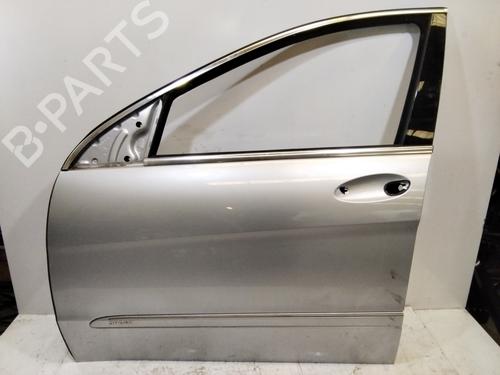 Used Left front door MERCEDES-BENZ R-CLASS (W251, V251) R 350 CDI 4-matic (251.022, 251.122) (224 hp) 17950411