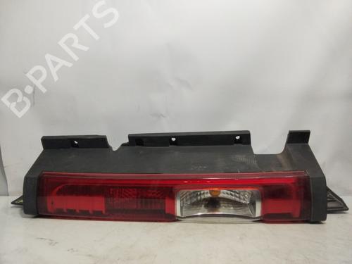 Used Left taillight OPEL VIVARO A Bus (X83) [2001-2015]  31695879