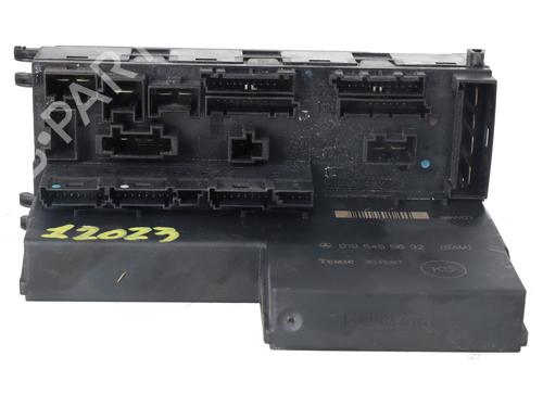 Used Fuse box Fuse box 37177441 37177441