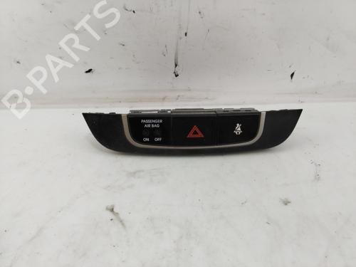 Used Warning switch HYUNDAI ix35 (LM, EL, ELH) [2009-2016]  21595357
