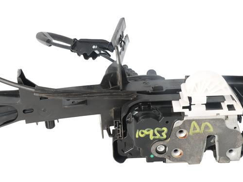 Serrure avant droite Serrure avant droite FORD FOCUS III 1.0 EcoBoost (125 hp) 33852320 33852320