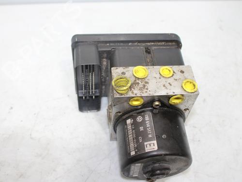 Used ABS pump VW GOLF V (1K1) 1.9 TDI (105 hp) 17484741