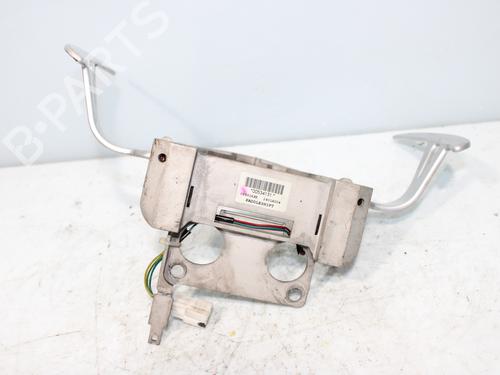 Steering wheel controls MITSUBISHI OUTLANDER II (CW_W) 2.2 DI-D 4WD | BP17432490E15 