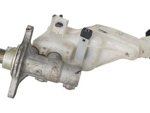 hovedbremsecylinder-kia-carens-iv-2013-34164330 main image