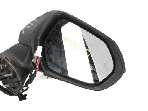 Used Right mirror TOYOTA YARIS CROSS (MXP_) [2020-2026]  30714170