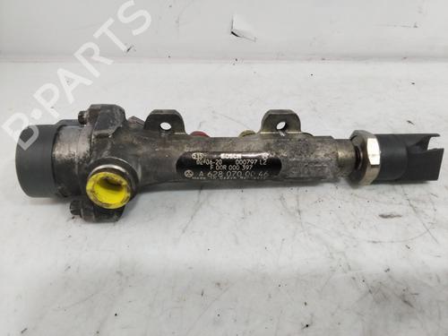 Used Injection rail MERCEDES-BENZ M-CLASS (W163) [1998-2005]  28085824