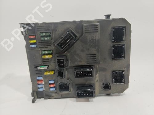 Used Fuse box PEUGEOT 407 (6D_) 2.0 (6DRFNB, 6DRFNE) (136 hp) 28369609