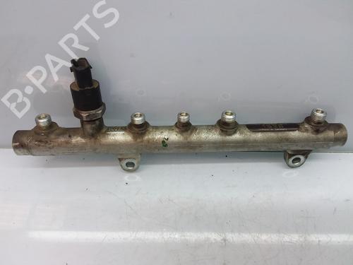 Used Injection rail RENAULT LAGUNA I (B56_, 556_) [1993-2002]  9821434