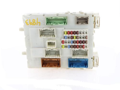 Used Fuse box BMW 1 (F21) 116 d (116 hp) 30274838